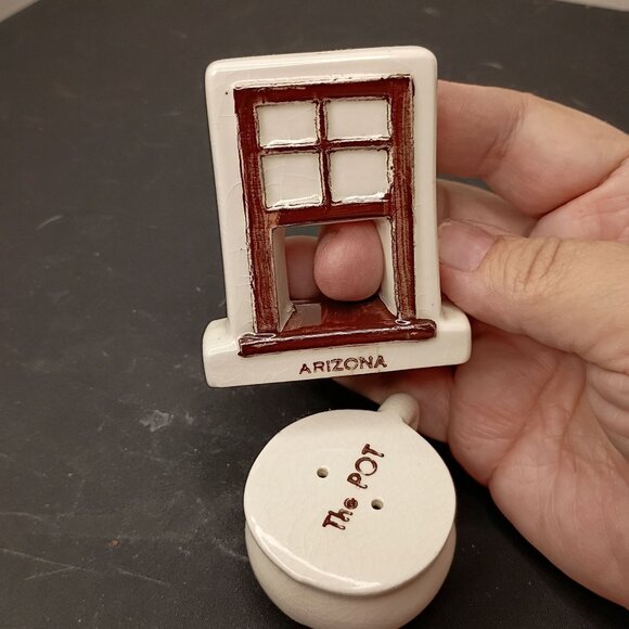 VTG Arizona Ceramic "The Window The Pot" Salt Pepper Shakers Unique Collectable - Picture 16 of 16